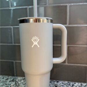 Hydro Flask Gray Tumbler with Handle
